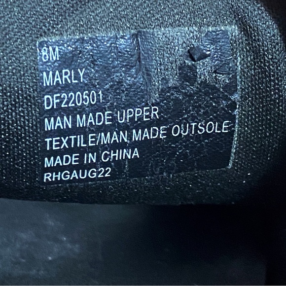 DAISY FUENTES faux leather logo print elastic gussets thick sole slip on shoes 8 - Picture 7 of 8